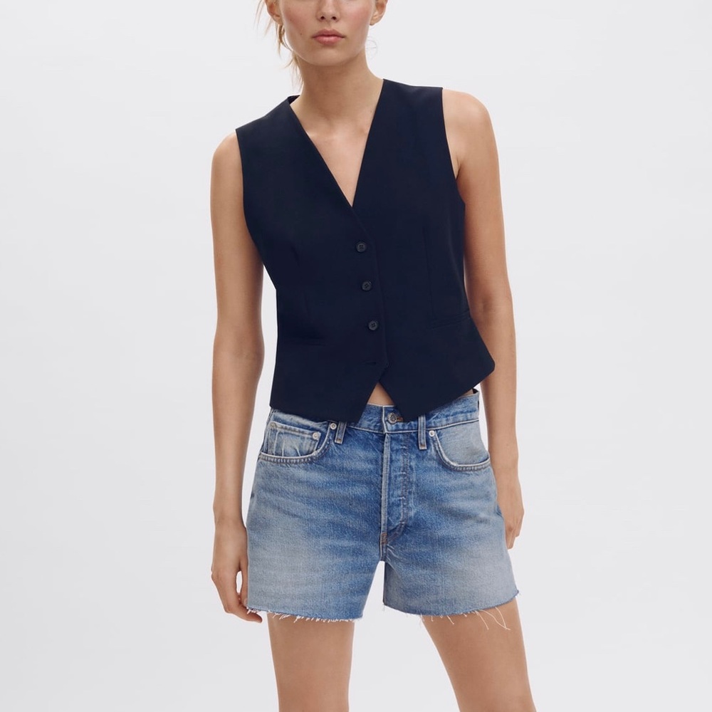 ZARA NWT THE RELAXED JEANS SHORTS 10